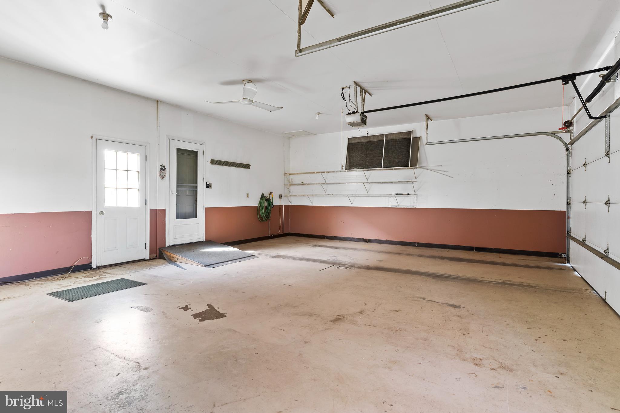 WALNUT COURT - Residential