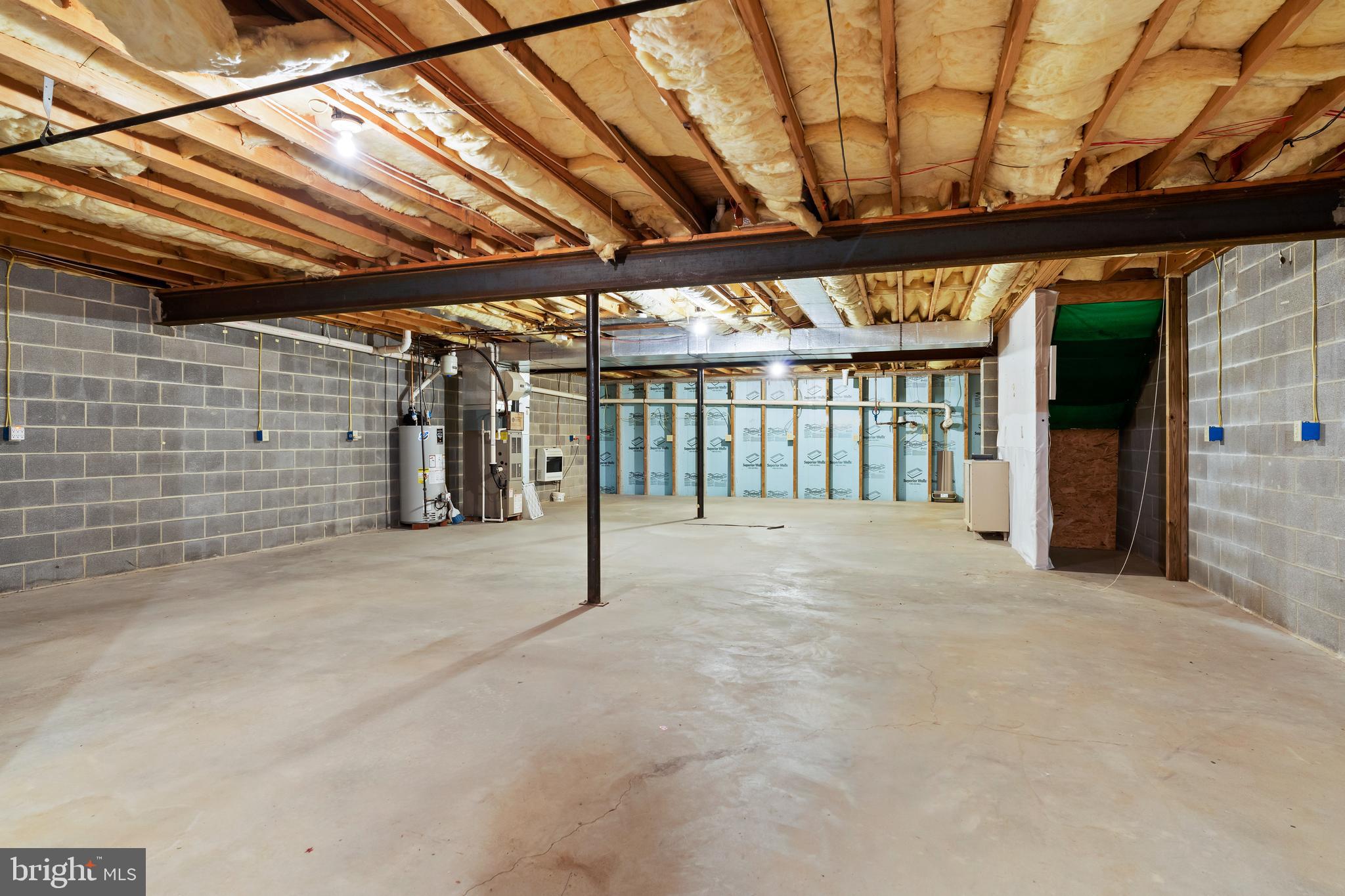 WALNUT COURT - Residential