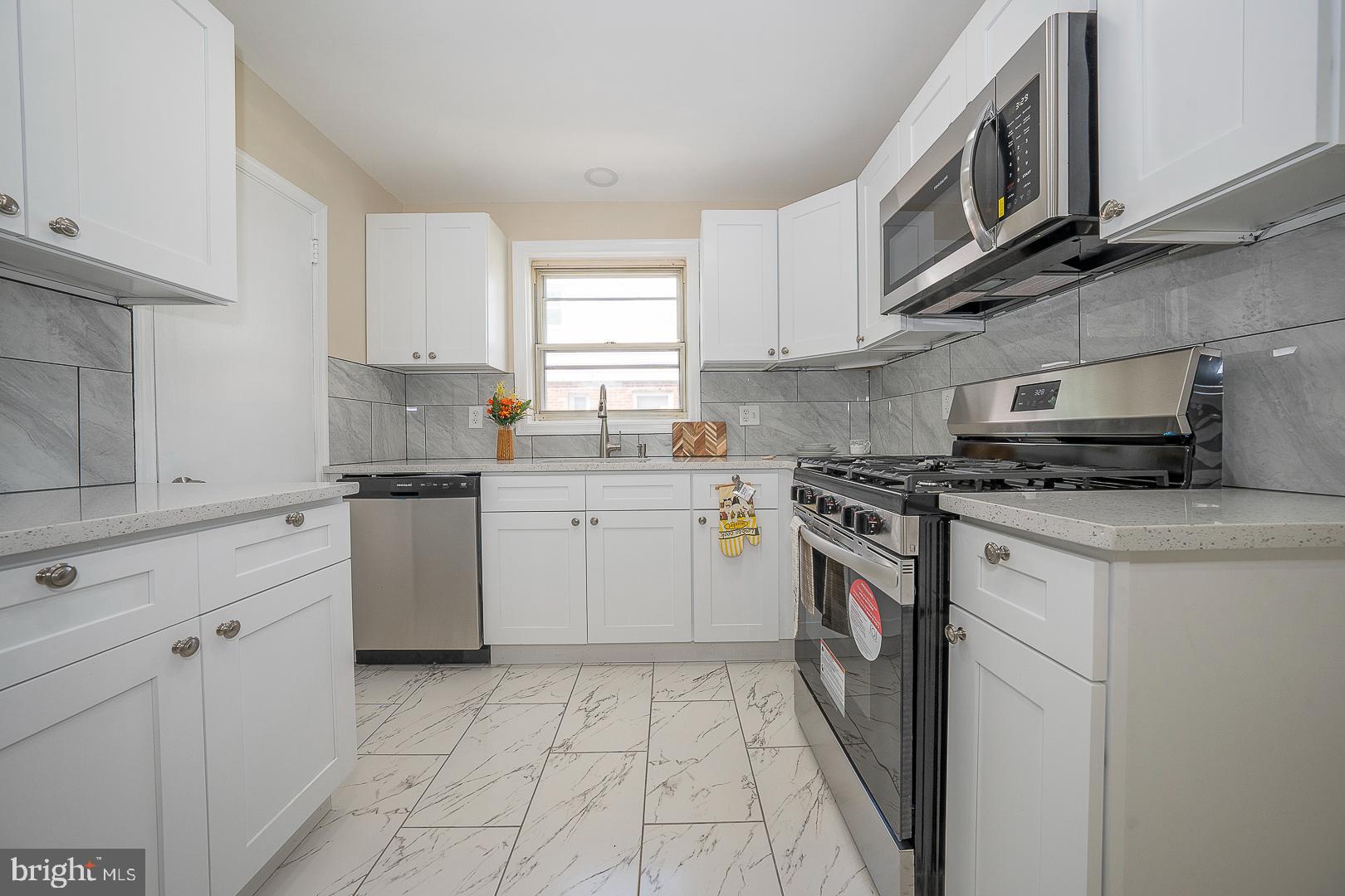 CLIFTON HEIGHTS - Residential