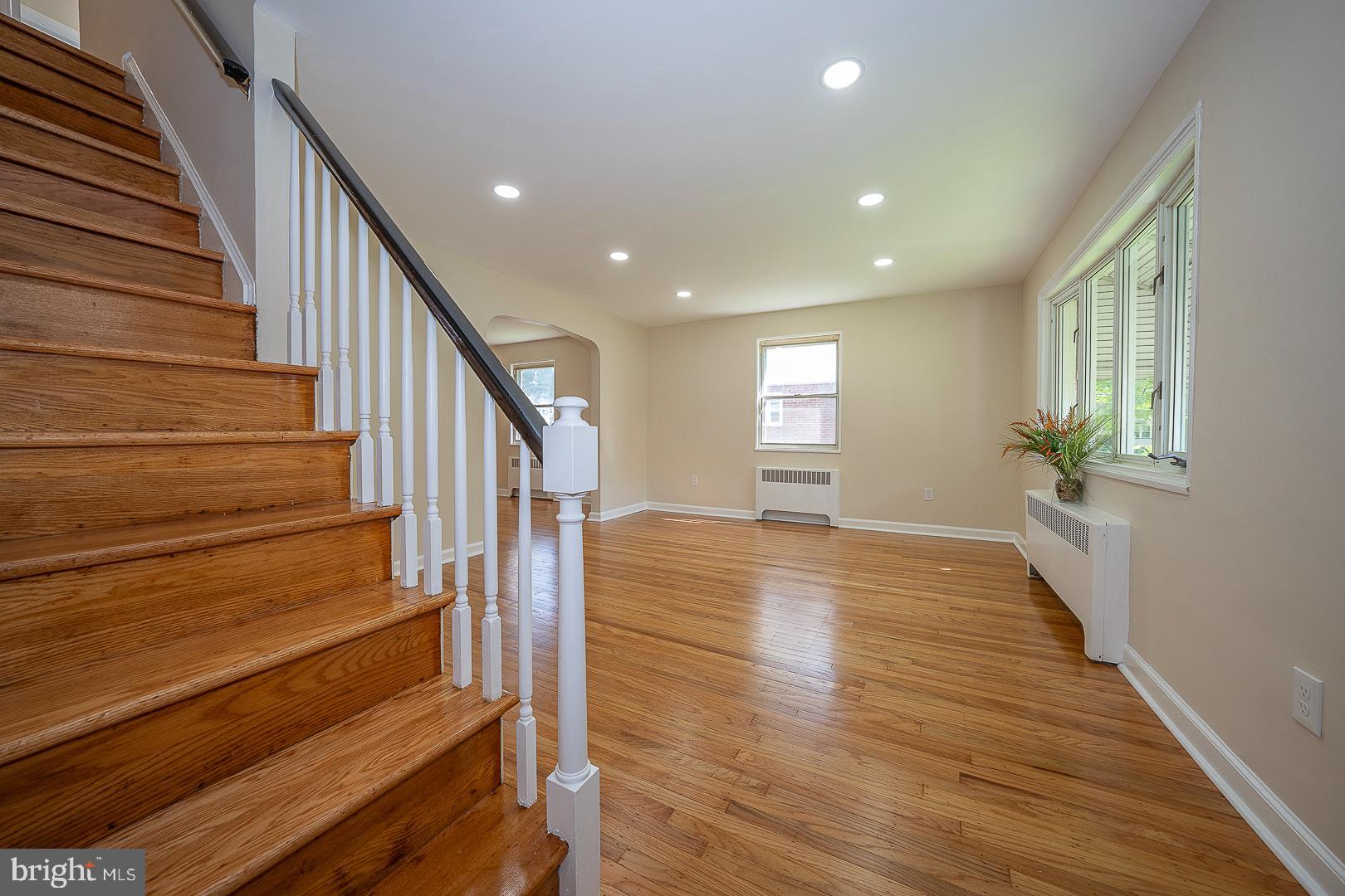 CLIFTON HEIGHTS - Residential