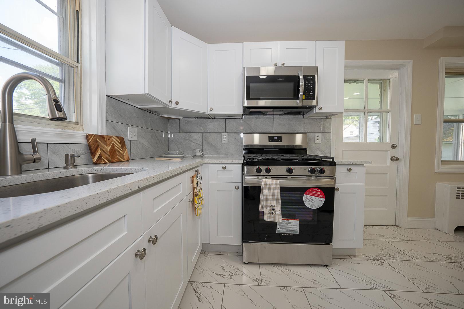 CLIFTON HEIGHTS - Residential