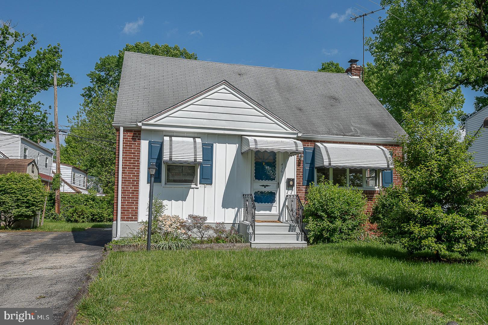 CLIFTON HEIGHTS - Residential