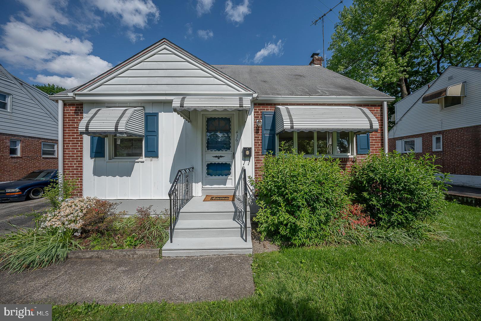 CLIFTON HEIGHTS - Residential