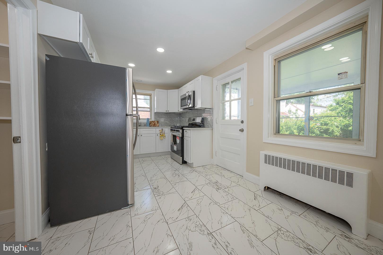 CLIFTON HEIGHTS - Residential