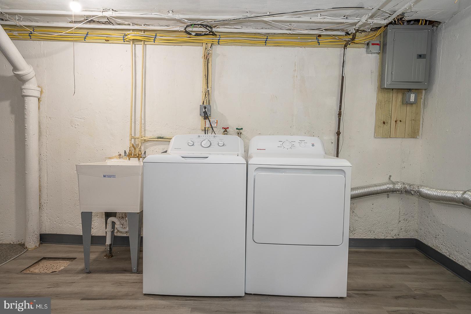 CLIFTON HEIGHTS - Residential