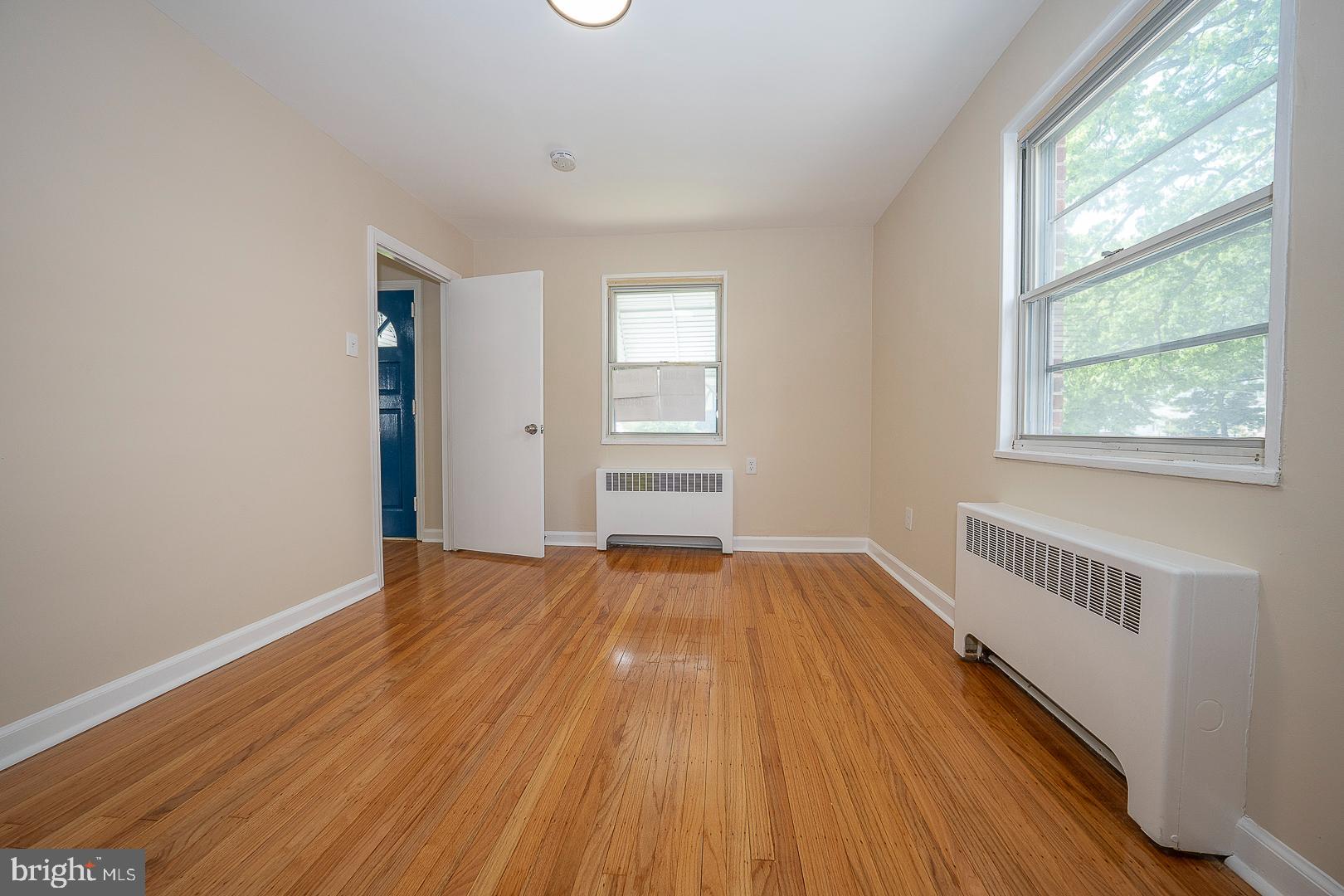 CLIFTON HEIGHTS - Residential