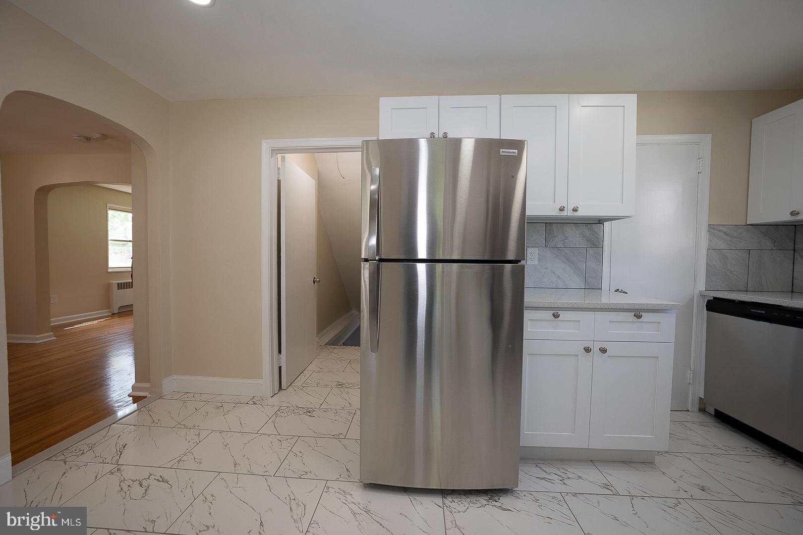 CLIFTON HEIGHTS - Residential