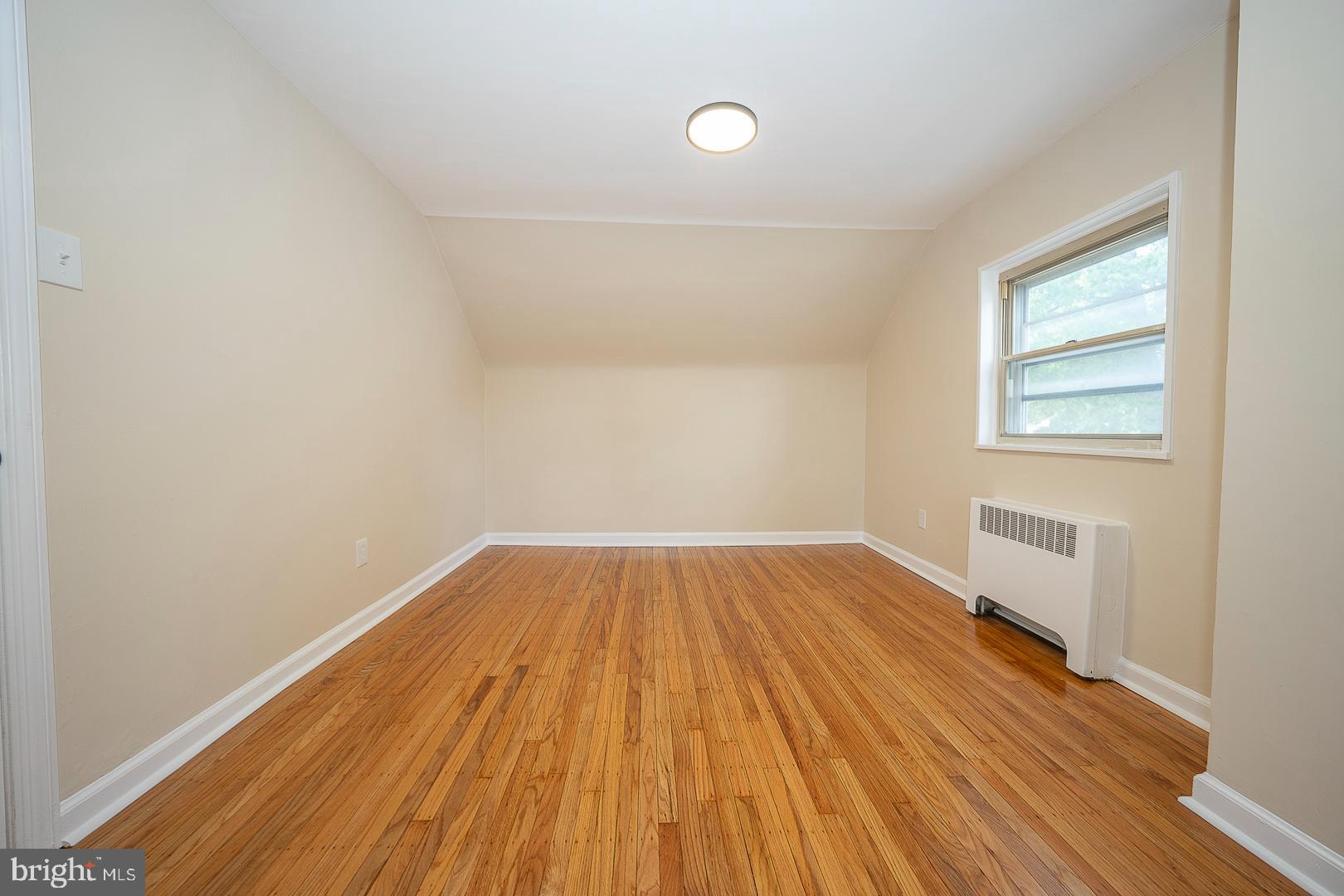 CLIFTON HEIGHTS - Residential