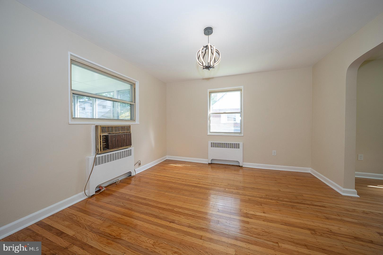 CLIFTON HEIGHTS - Residential