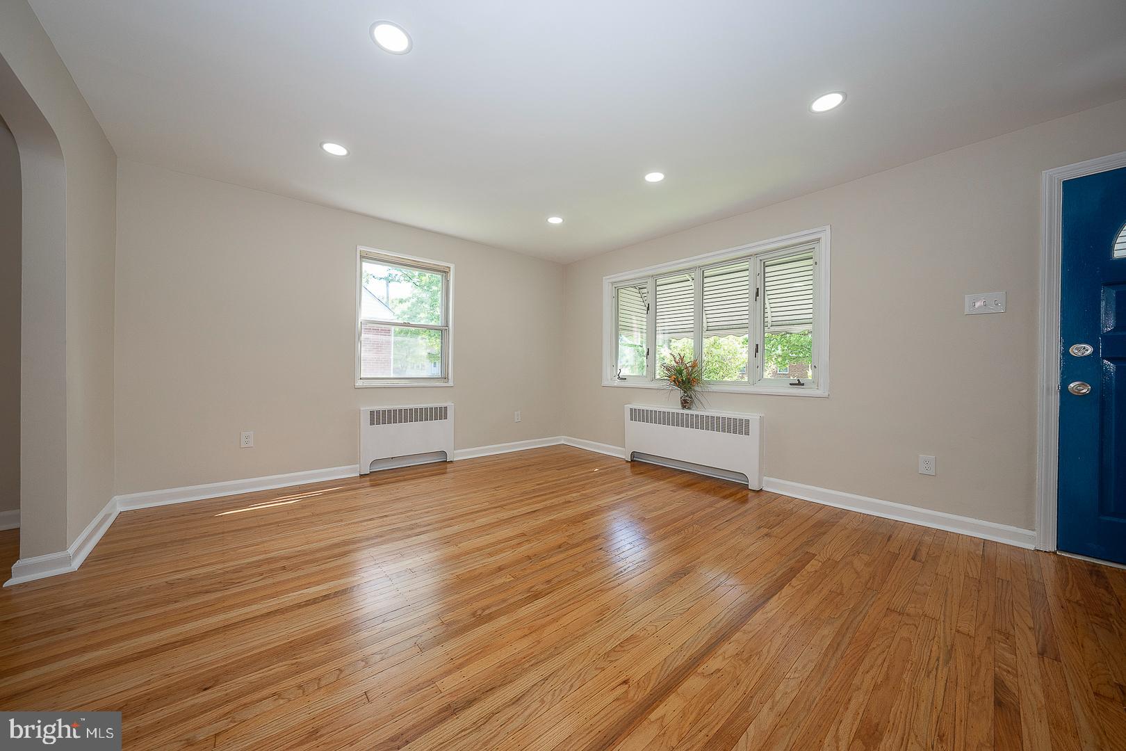 CLIFTON HEIGHTS - Residential