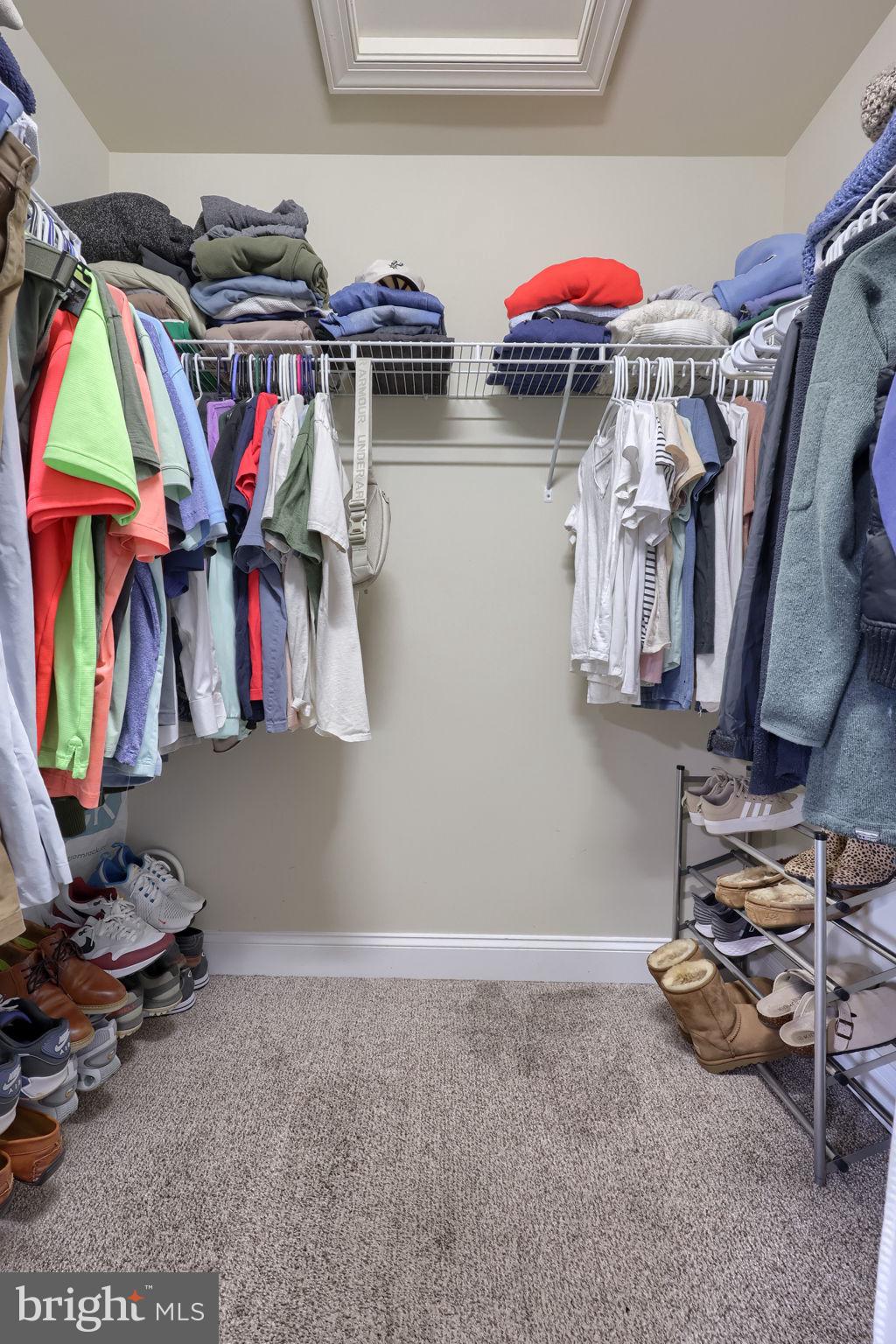 CREEK HILL - Residential