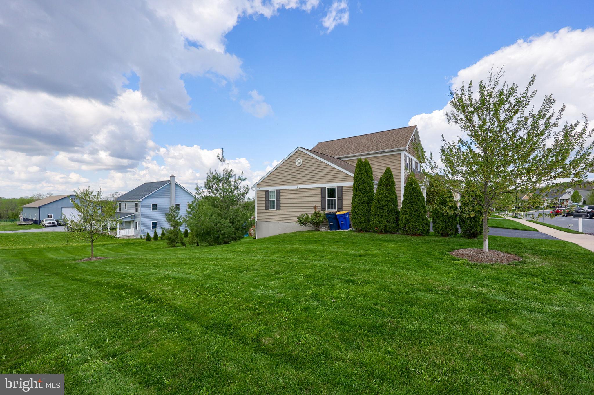 CREEK HILL - Residential