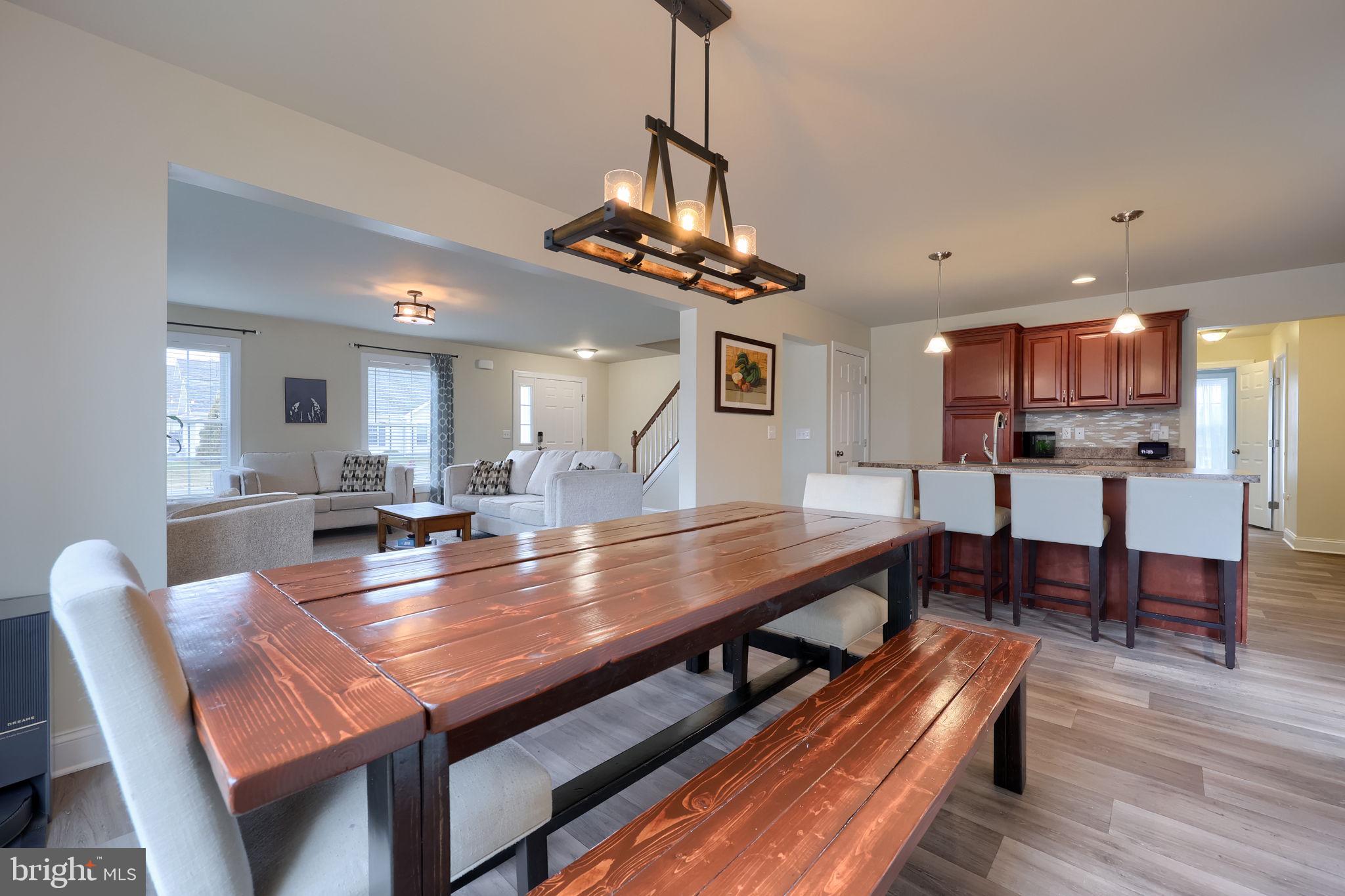 CREEK HILL - Residential