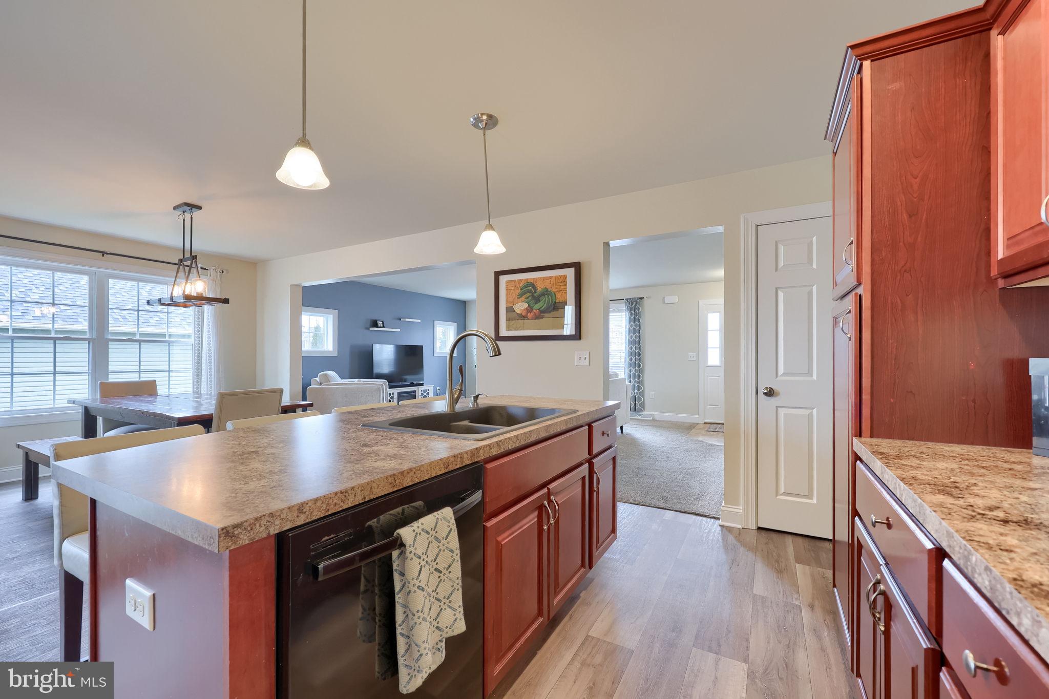 CREEK HILL - Residential