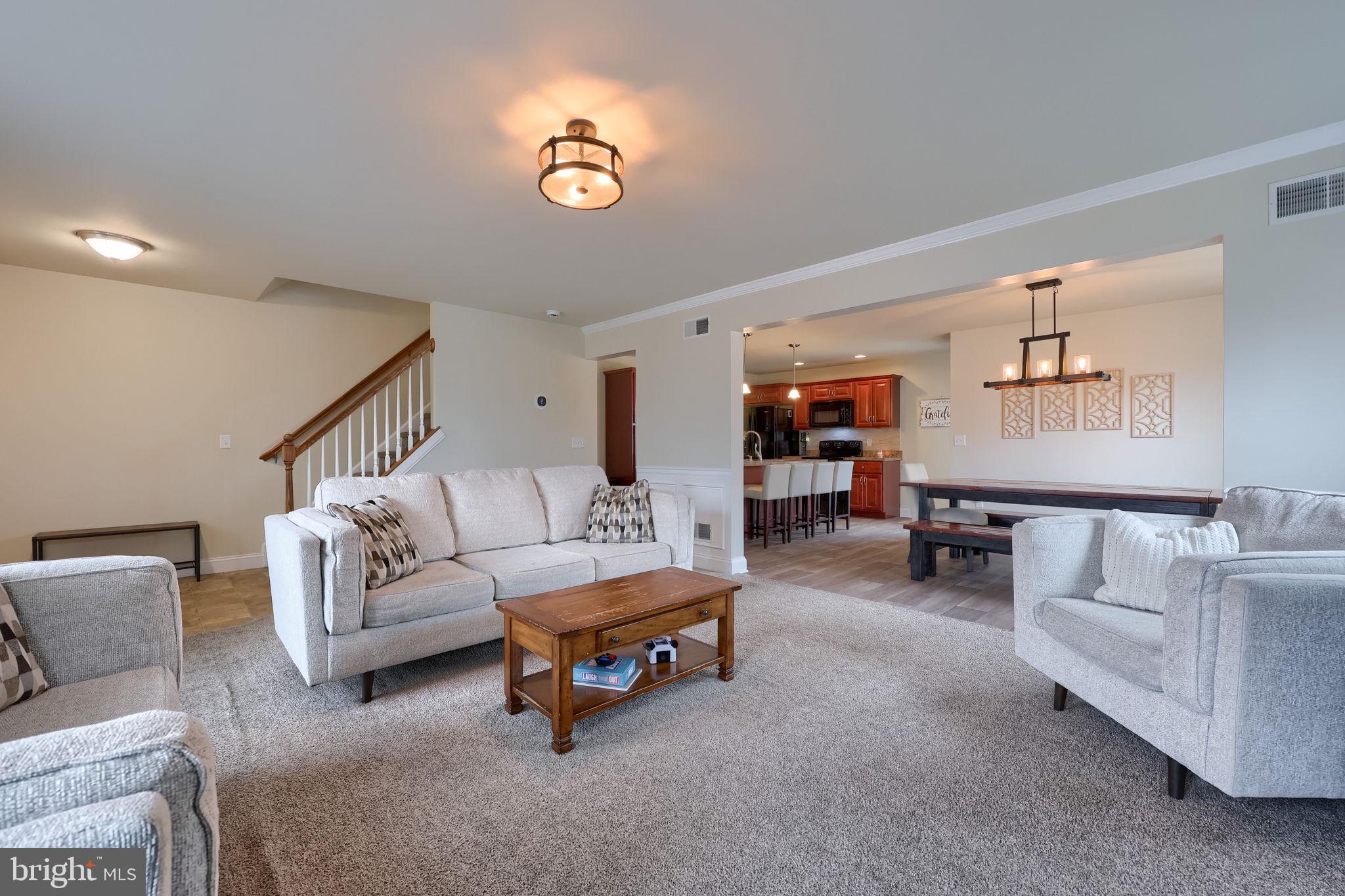 CREEK HILL - Residential