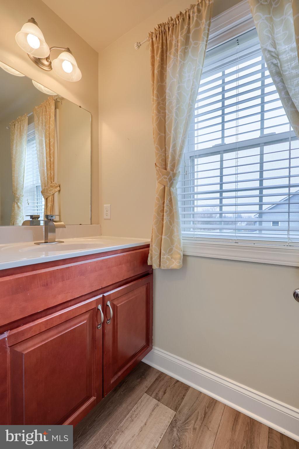 CREEK HILL - Residential