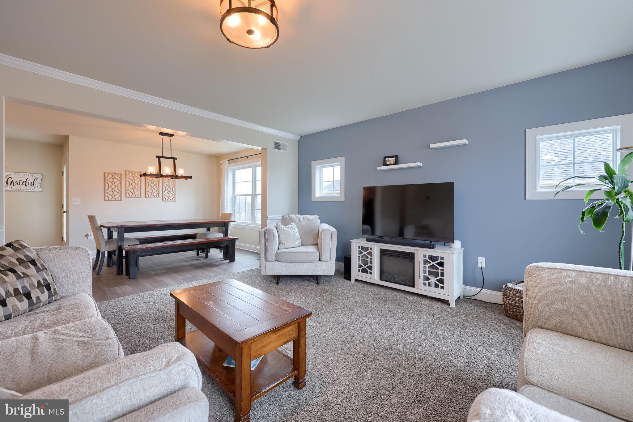 CREEK HILL - Residential