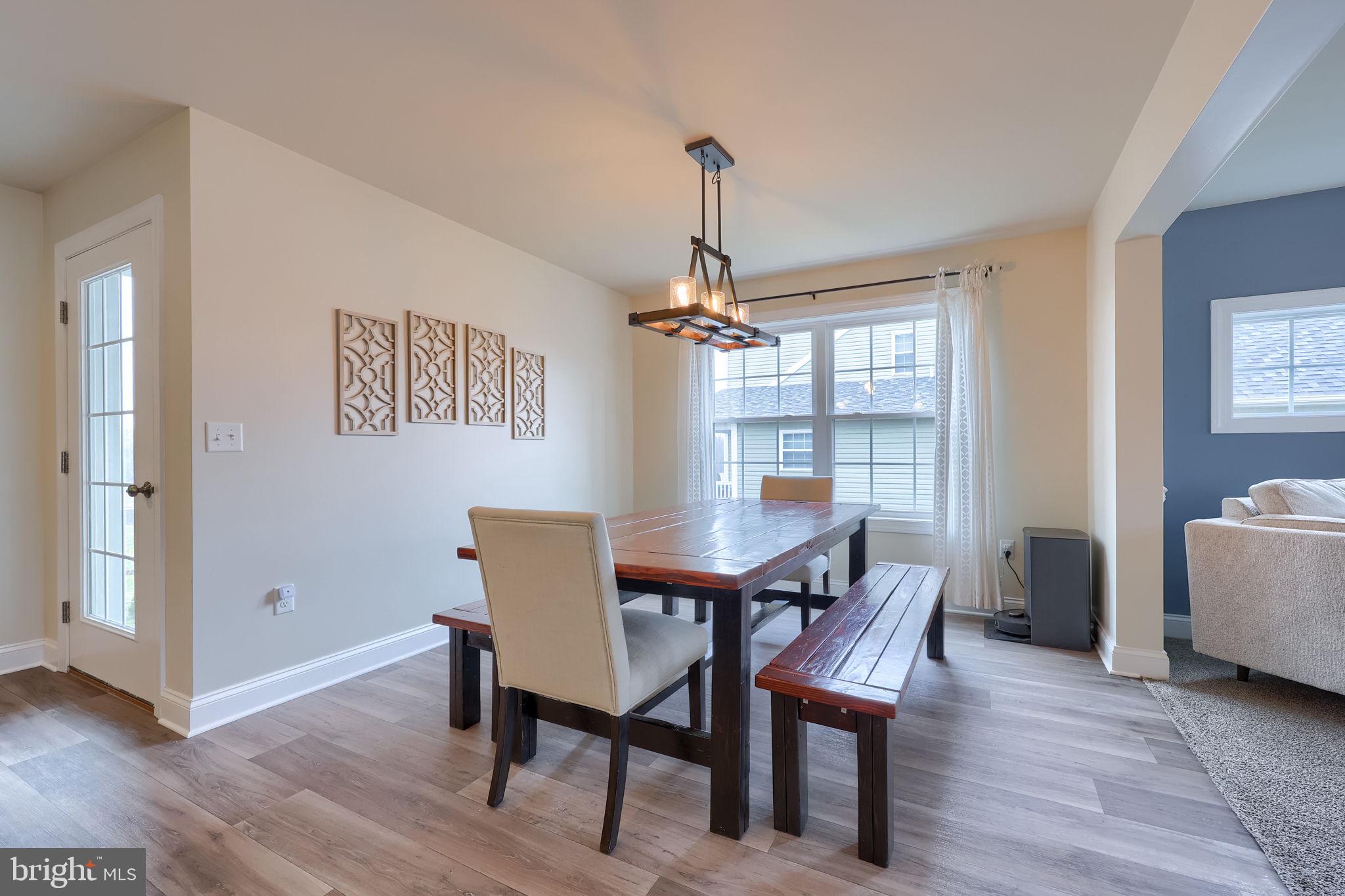 CREEK HILL - Residential