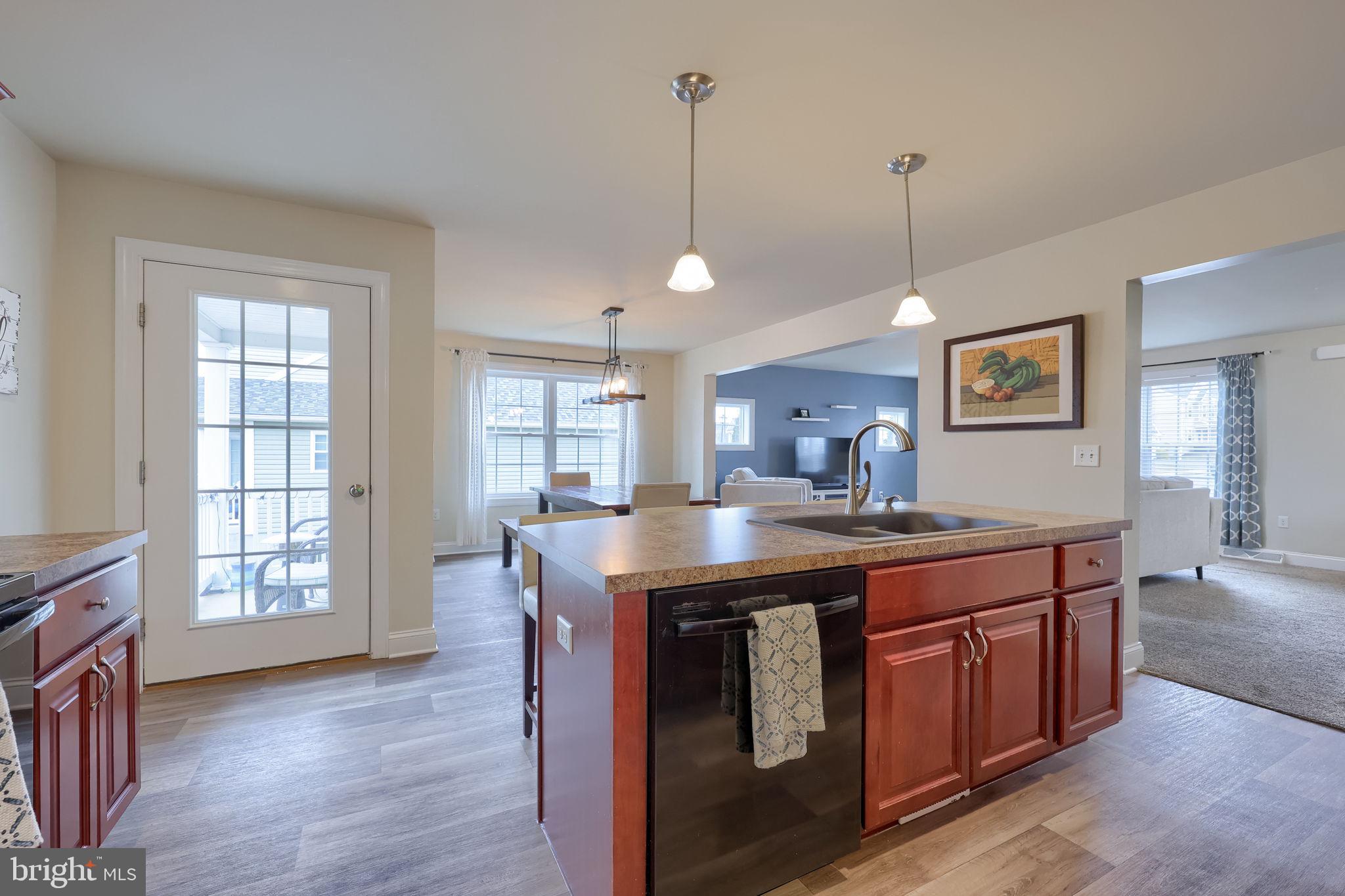 CREEK HILL - Residential