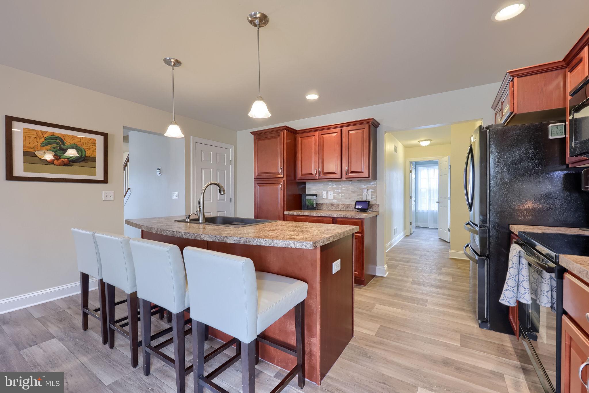 CREEK HILL - Residential