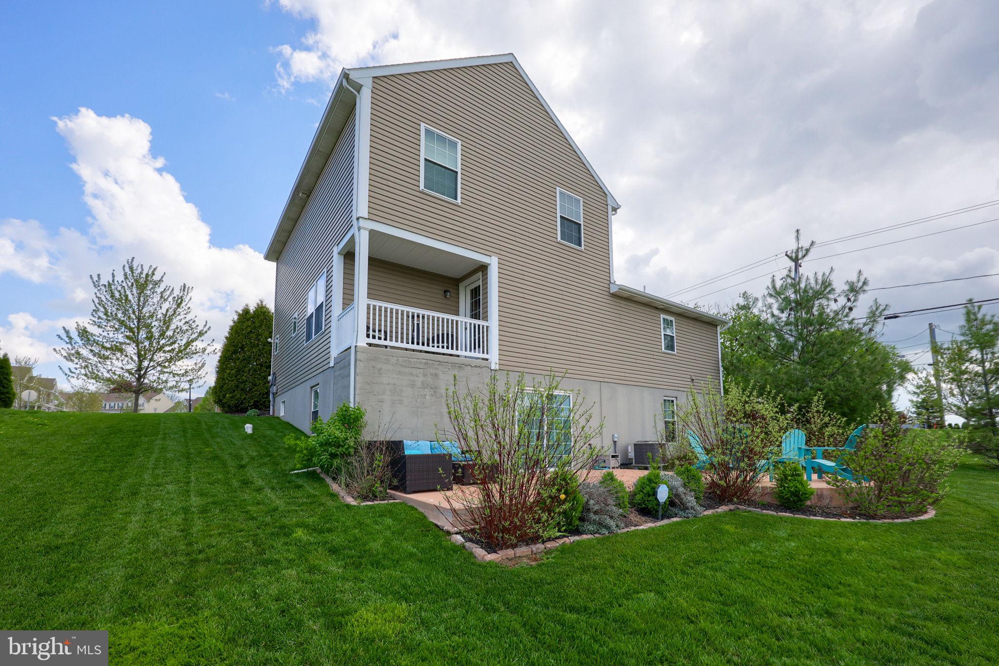 CREEK HILL - Residential