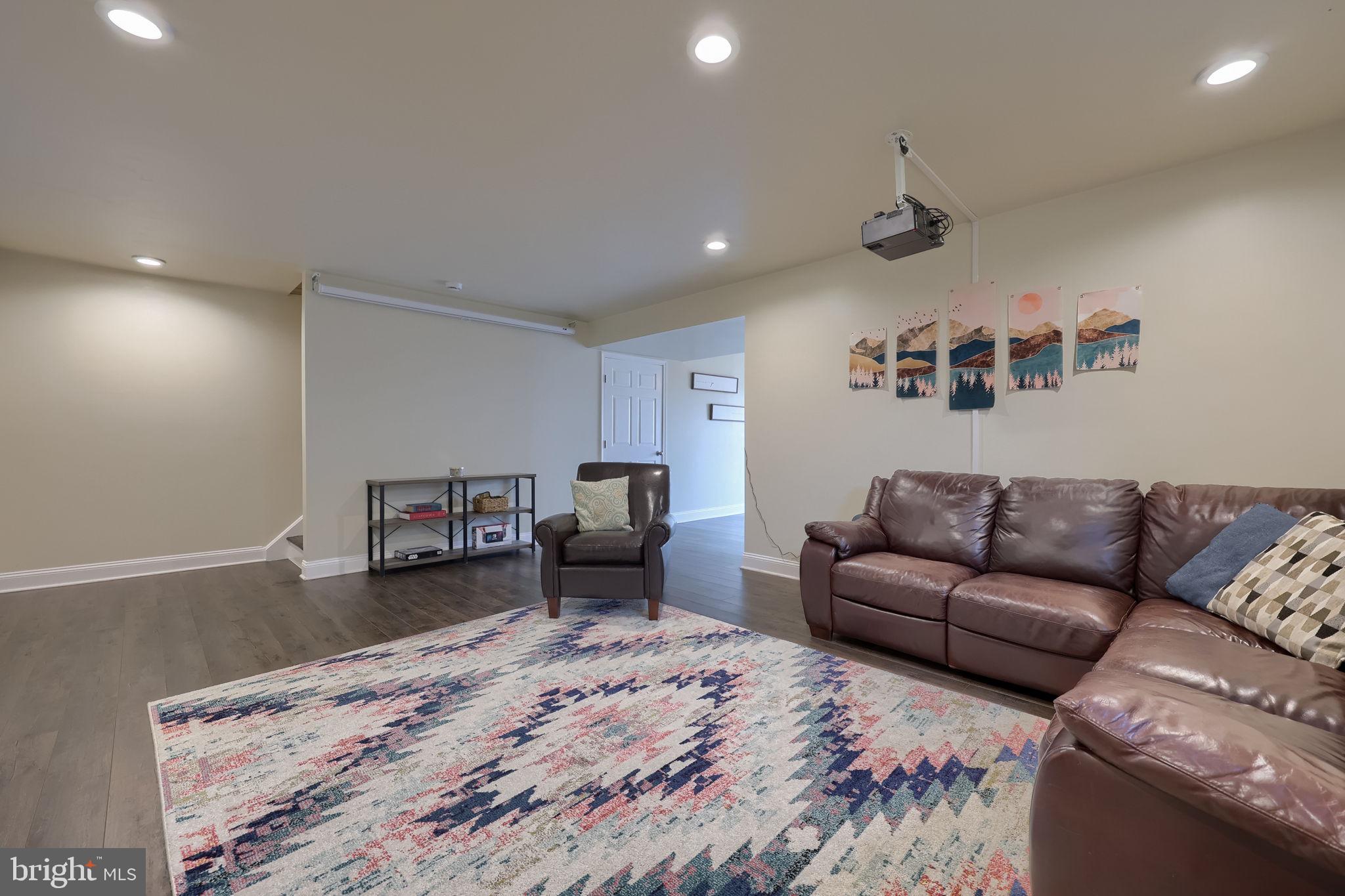 CREEK HILL - Residential