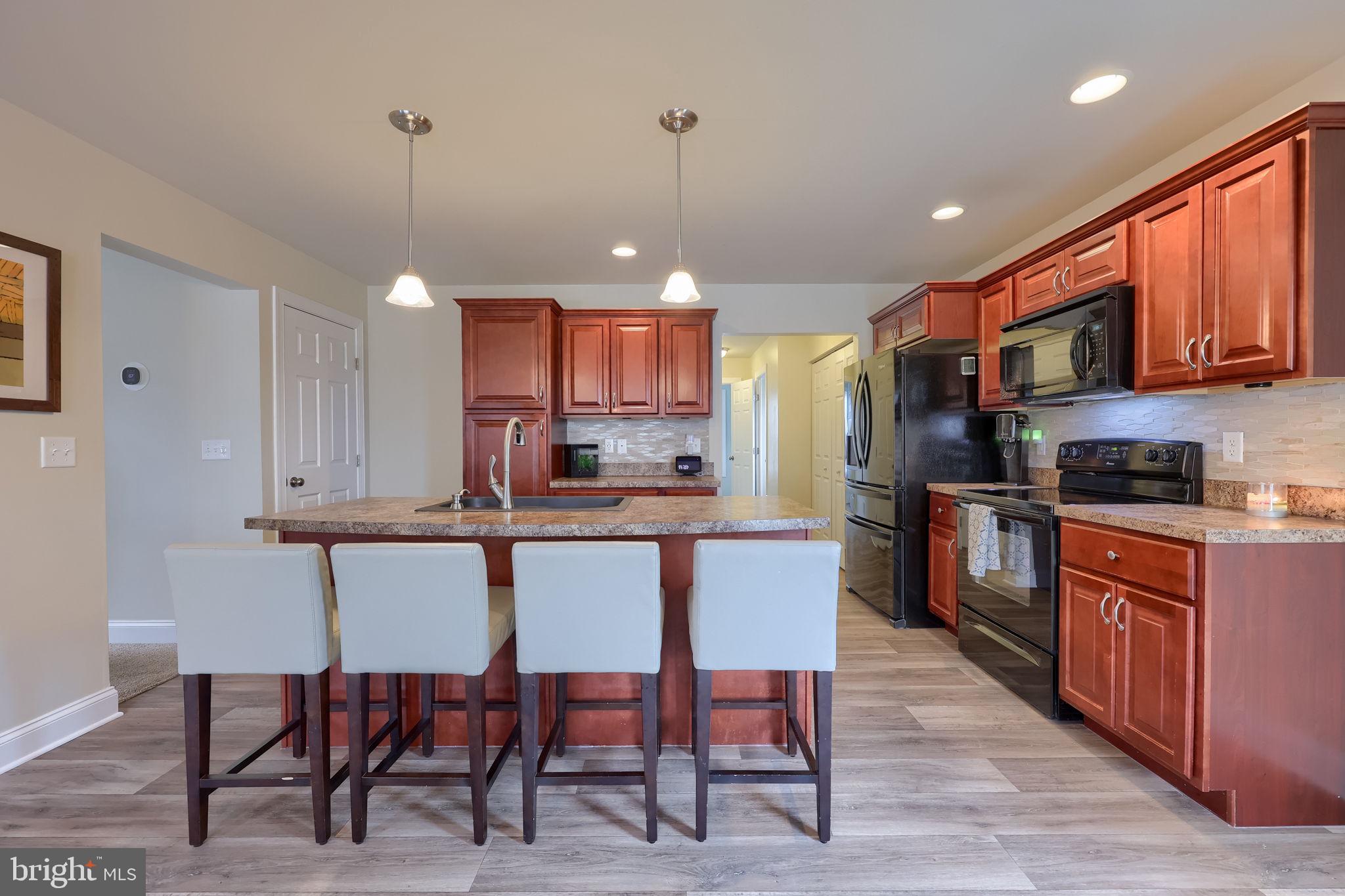 CREEK HILL - Residential