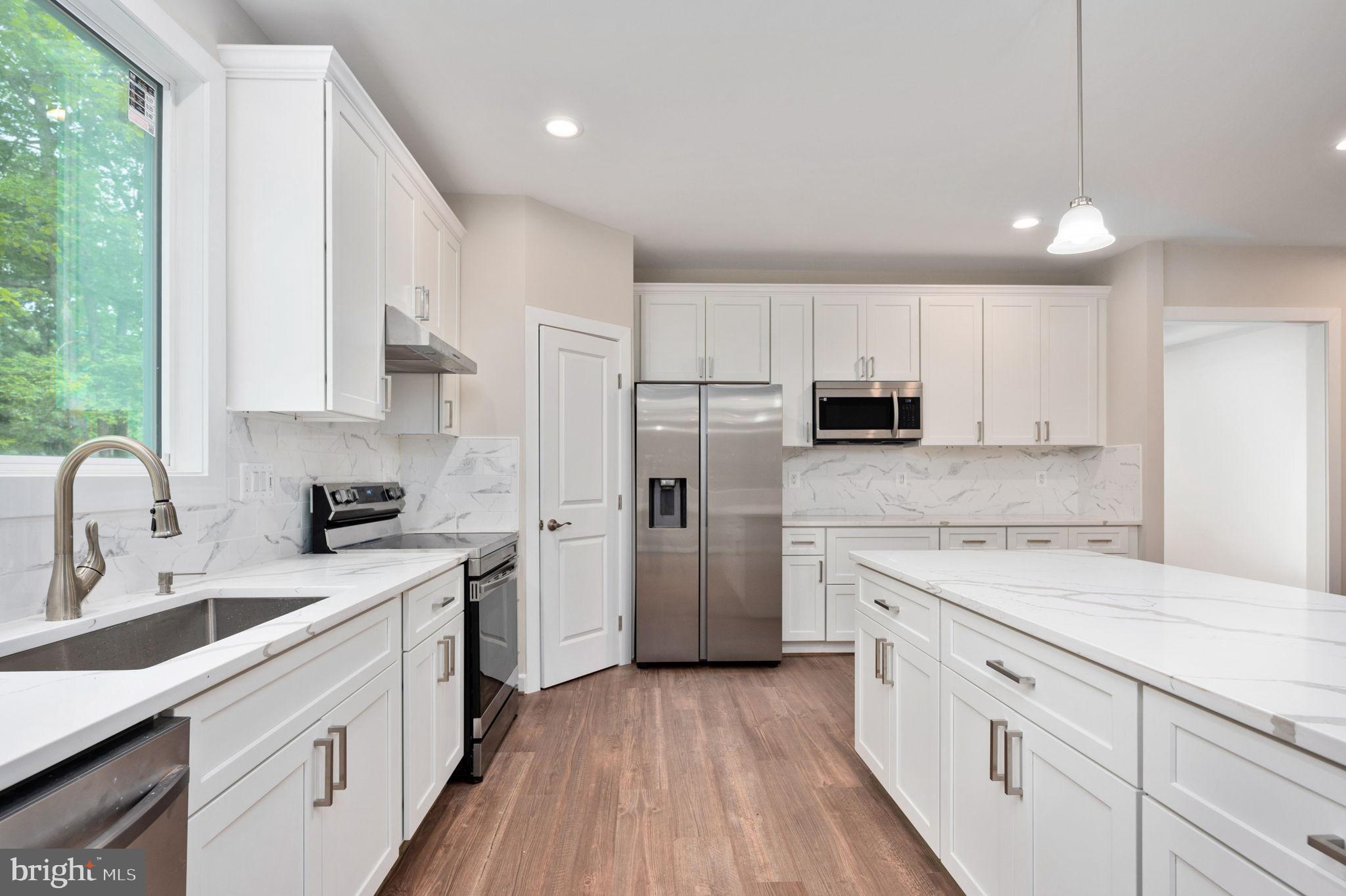 LAKE OF THE WOODS - Residential