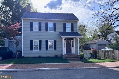 Homes For Rent - 216 Wirt Street<br/> LEESBURG, VA 20176