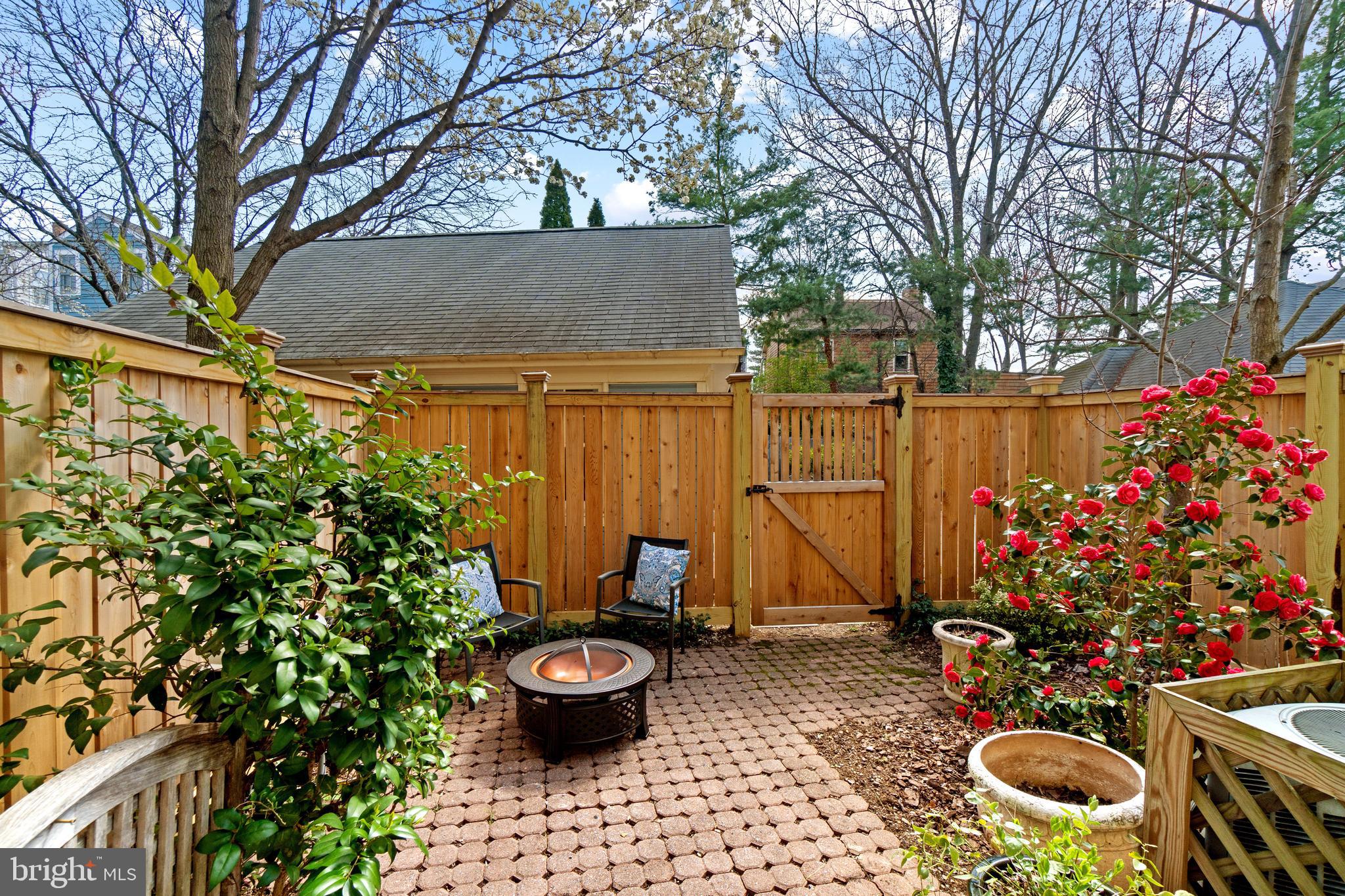 ACTONS LANDING CONDOS - Residential