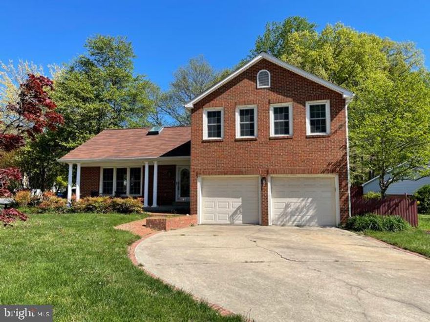 Beautiful 5BR, 3.5 bath single family home in fantastic Cherry Run neighborhood located near Burke Lake Park. Largest sq. footage in the neighborhood, with big beautiful additions, open ceilings, lots of light. Please aply for a property with Pearson Smith Property Management online at pearsonsmithpropertymanagement.com