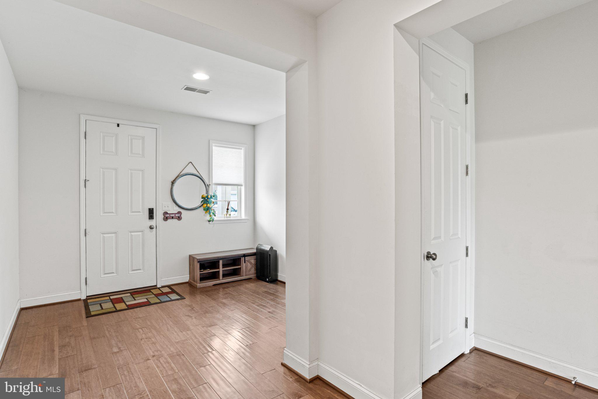 562 FAWN LANE