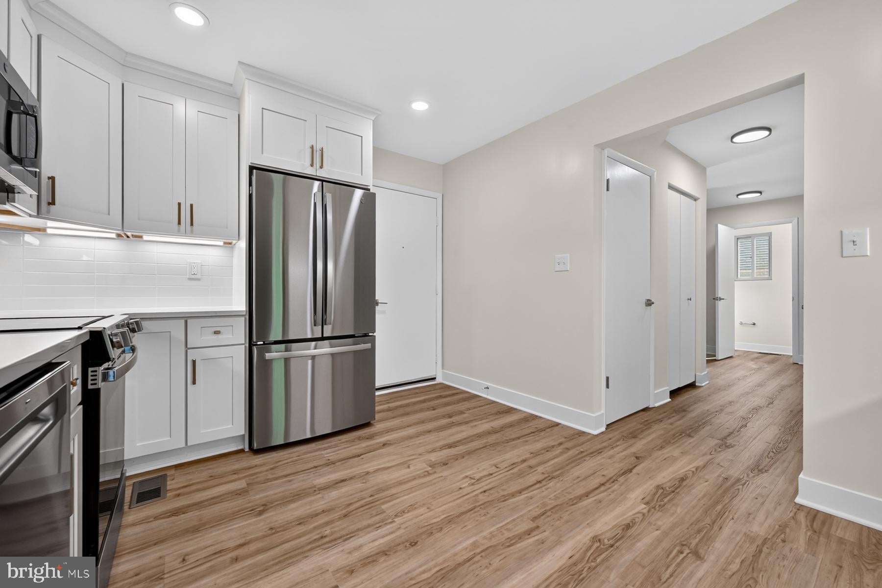 282 RIVERSIDE DRIVE
