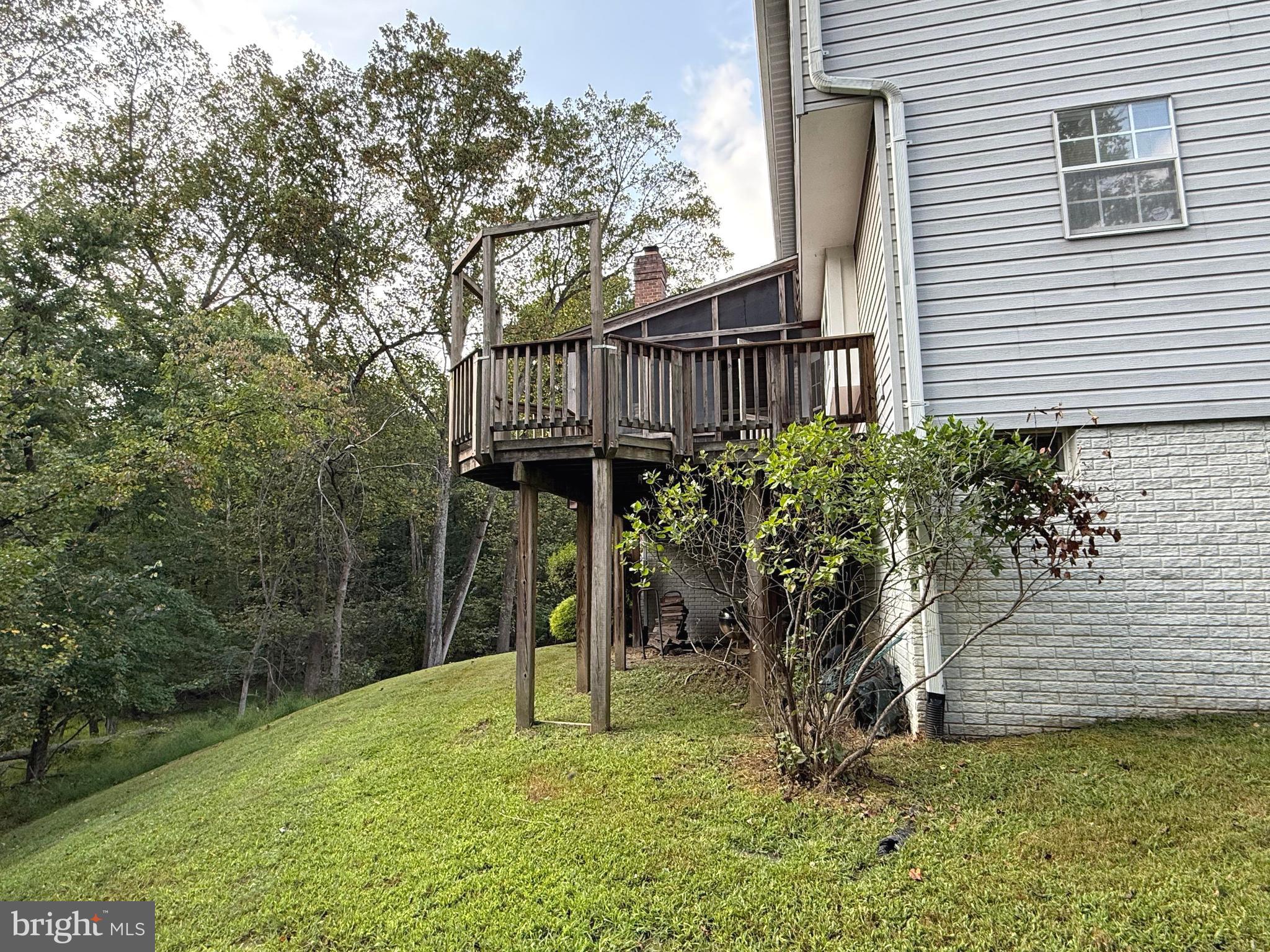 JAMES CREEK - Residential