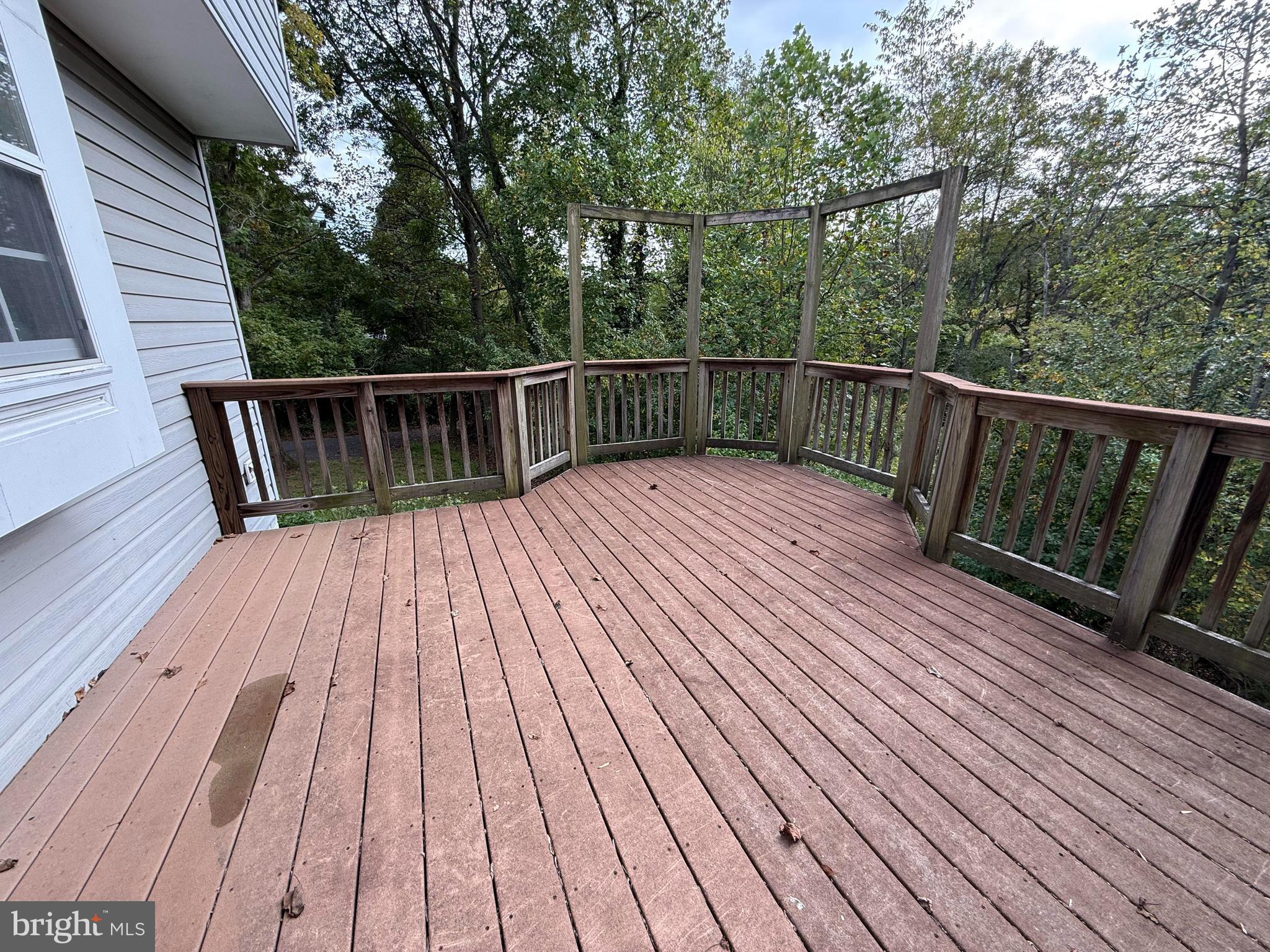 JAMES CREEK - Residential