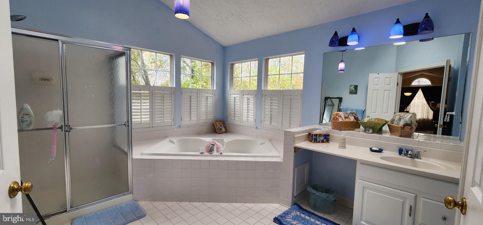 JAMES CREEK - Residential