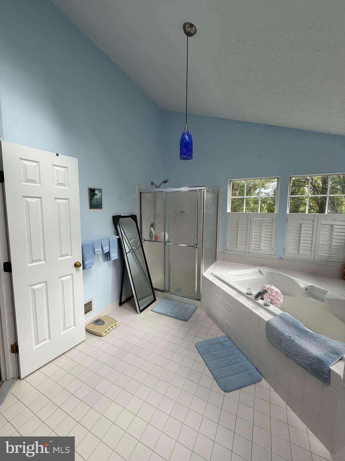 JAMES CREEK - Residential