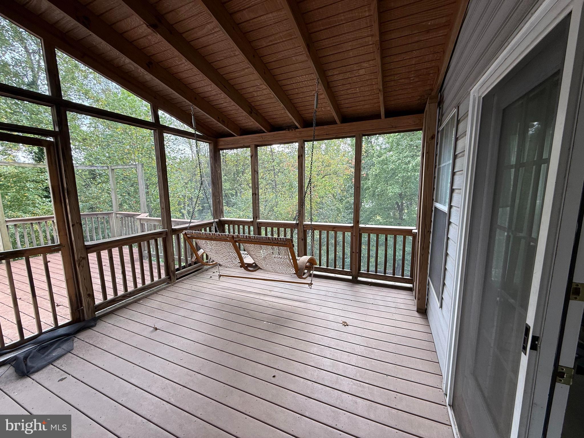 JAMES CREEK - Residential