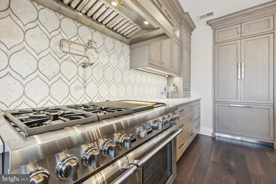 HISTORIC DISTRICT - Residential