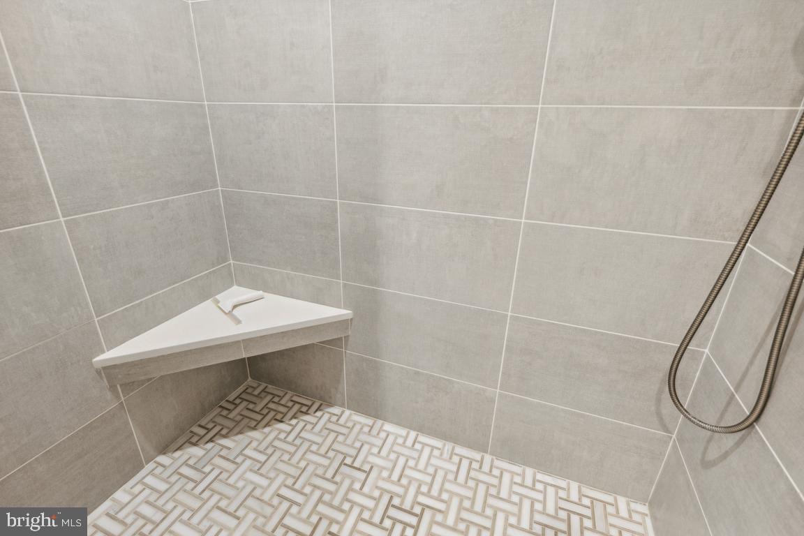 HISTORIC DISTRICT - Residential