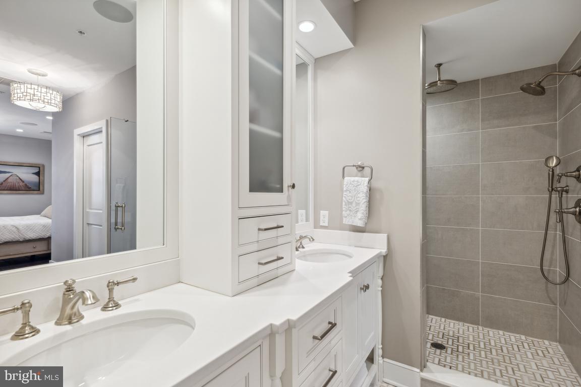 HISTORIC DISTRICT - Residential