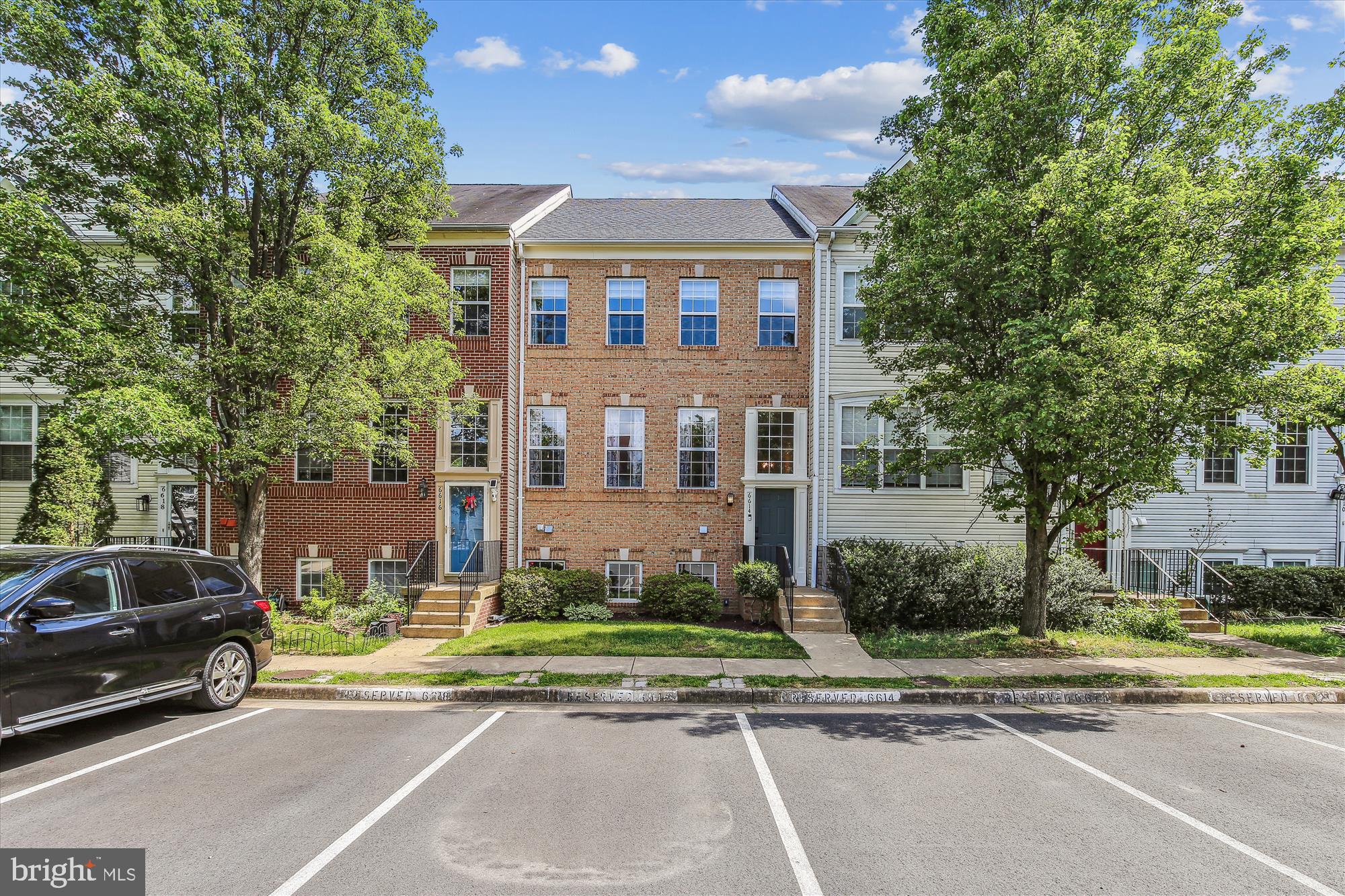 ISLAND CREEK - Residential