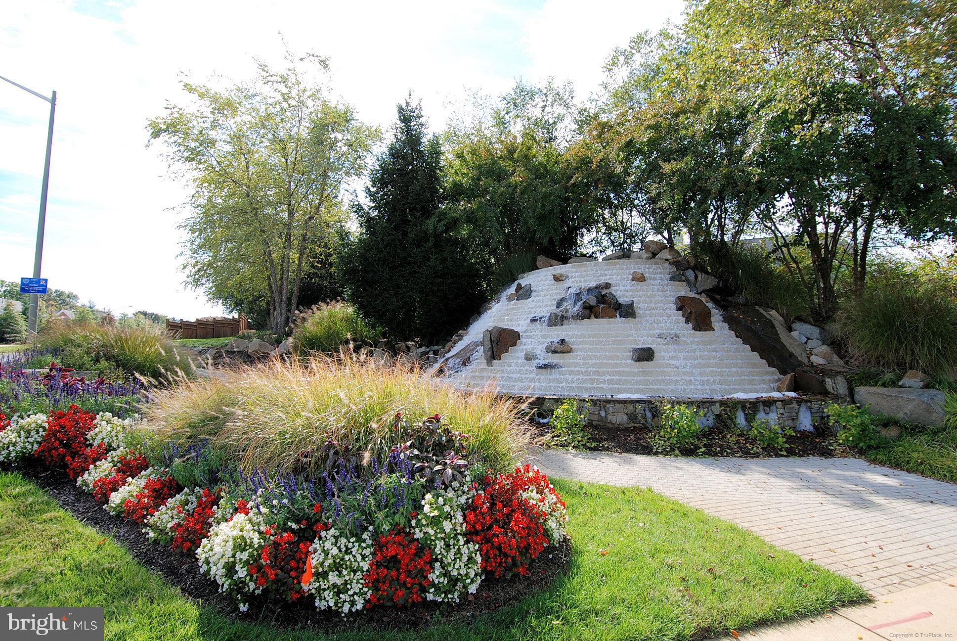 ISLAND CREEK - Residential