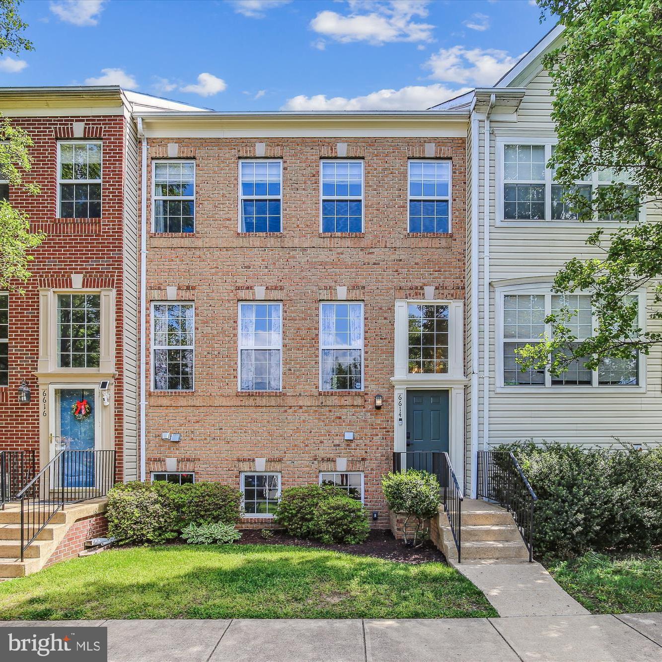 ISLAND CREEK - Residential