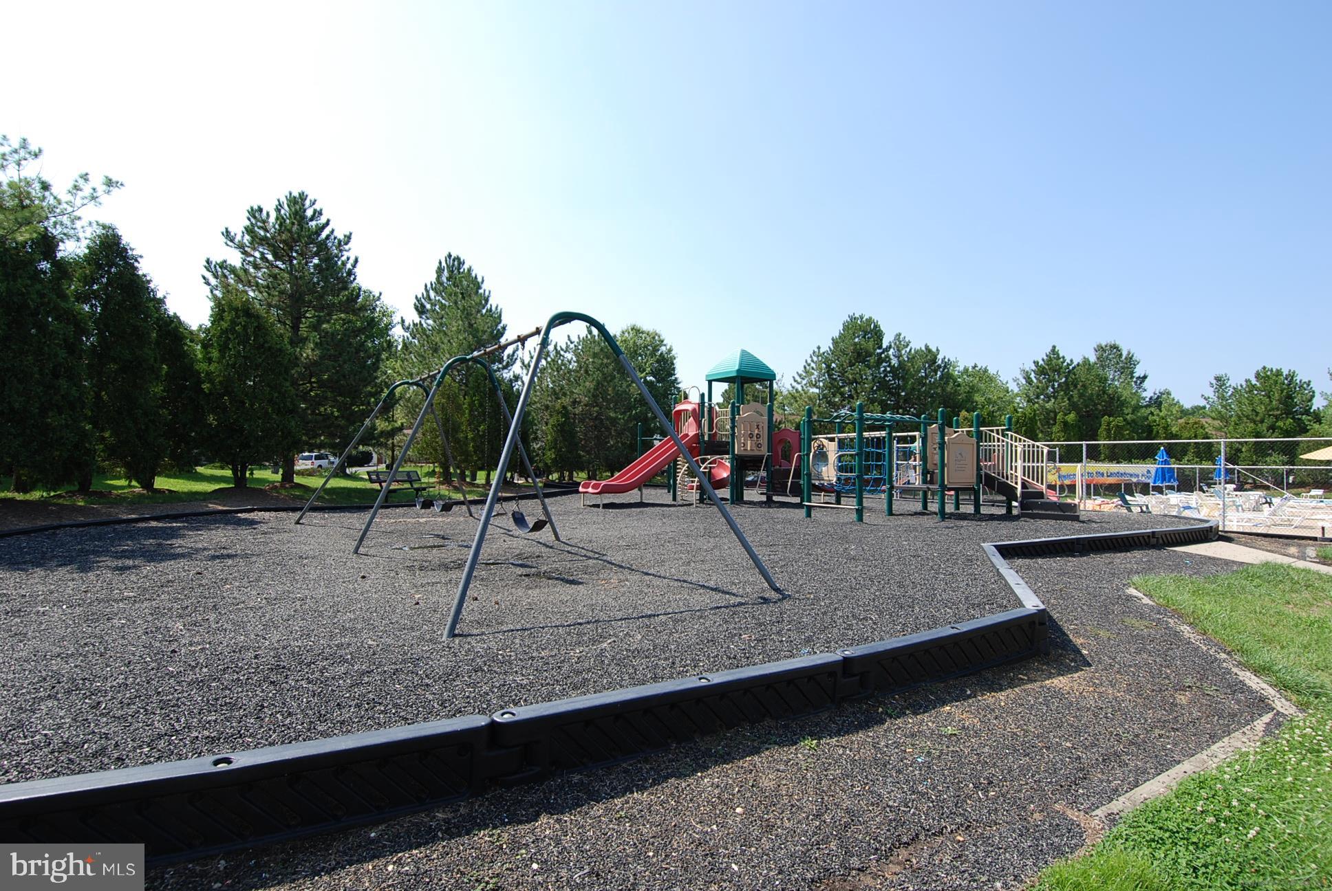 ISLAND CREEK - Residential