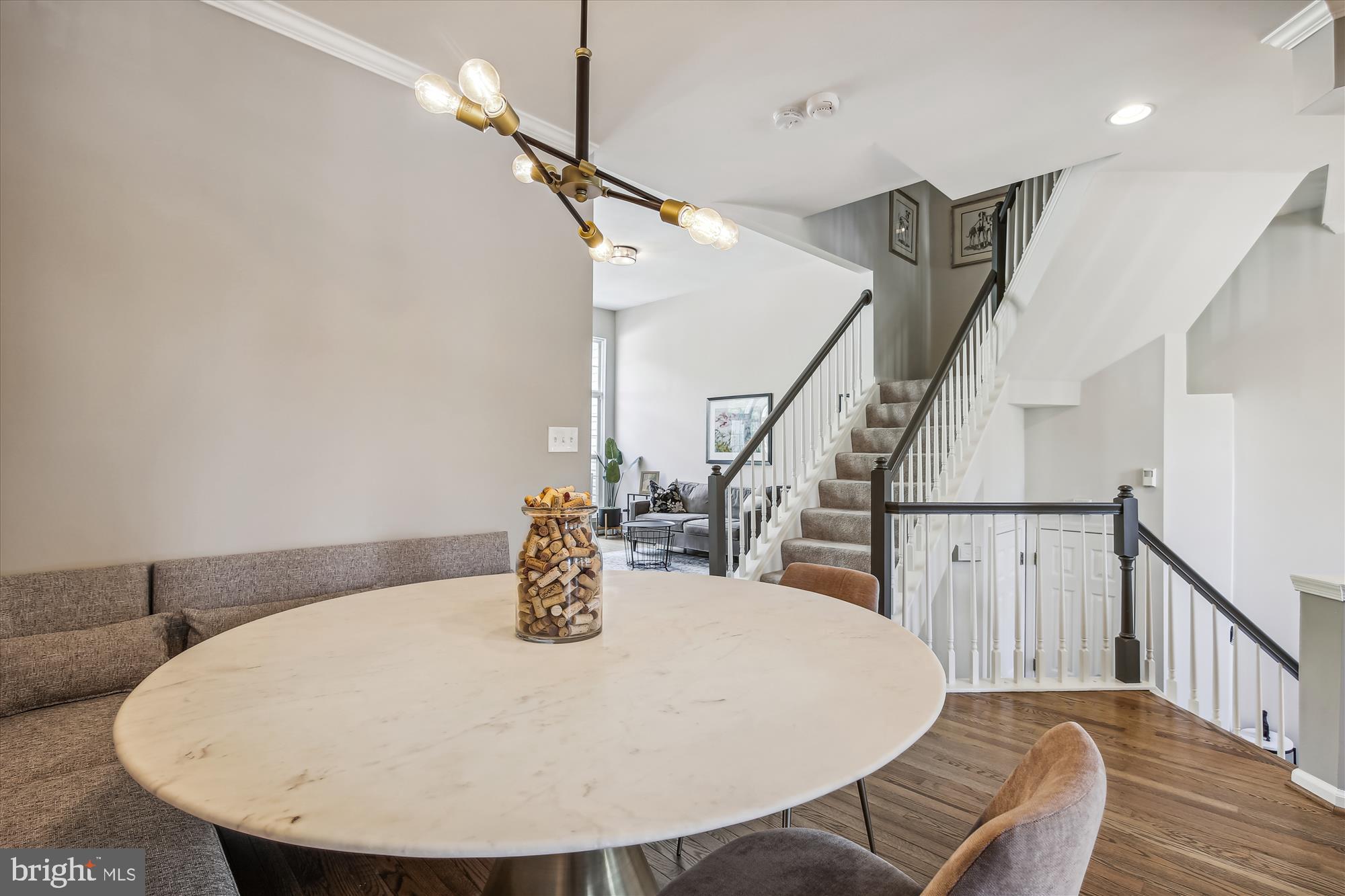 ISLAND CREEK - Residential