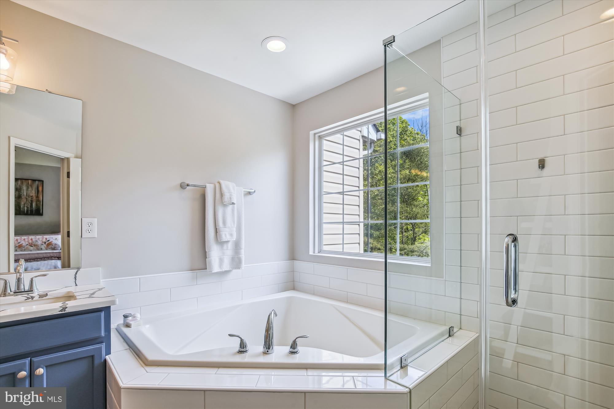 ISLAND CREEK - Residential