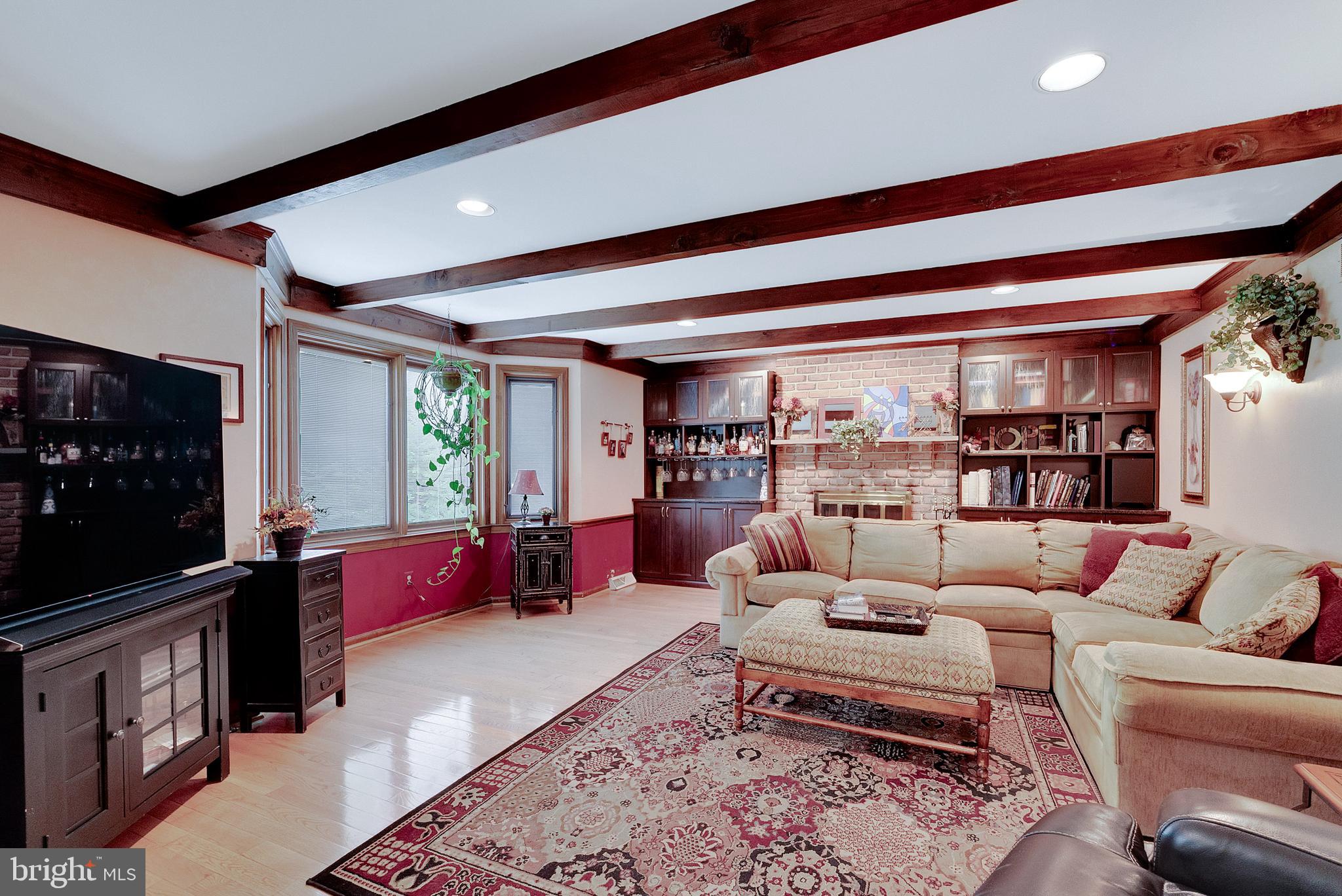 LAFAYETTE HILL - Residential