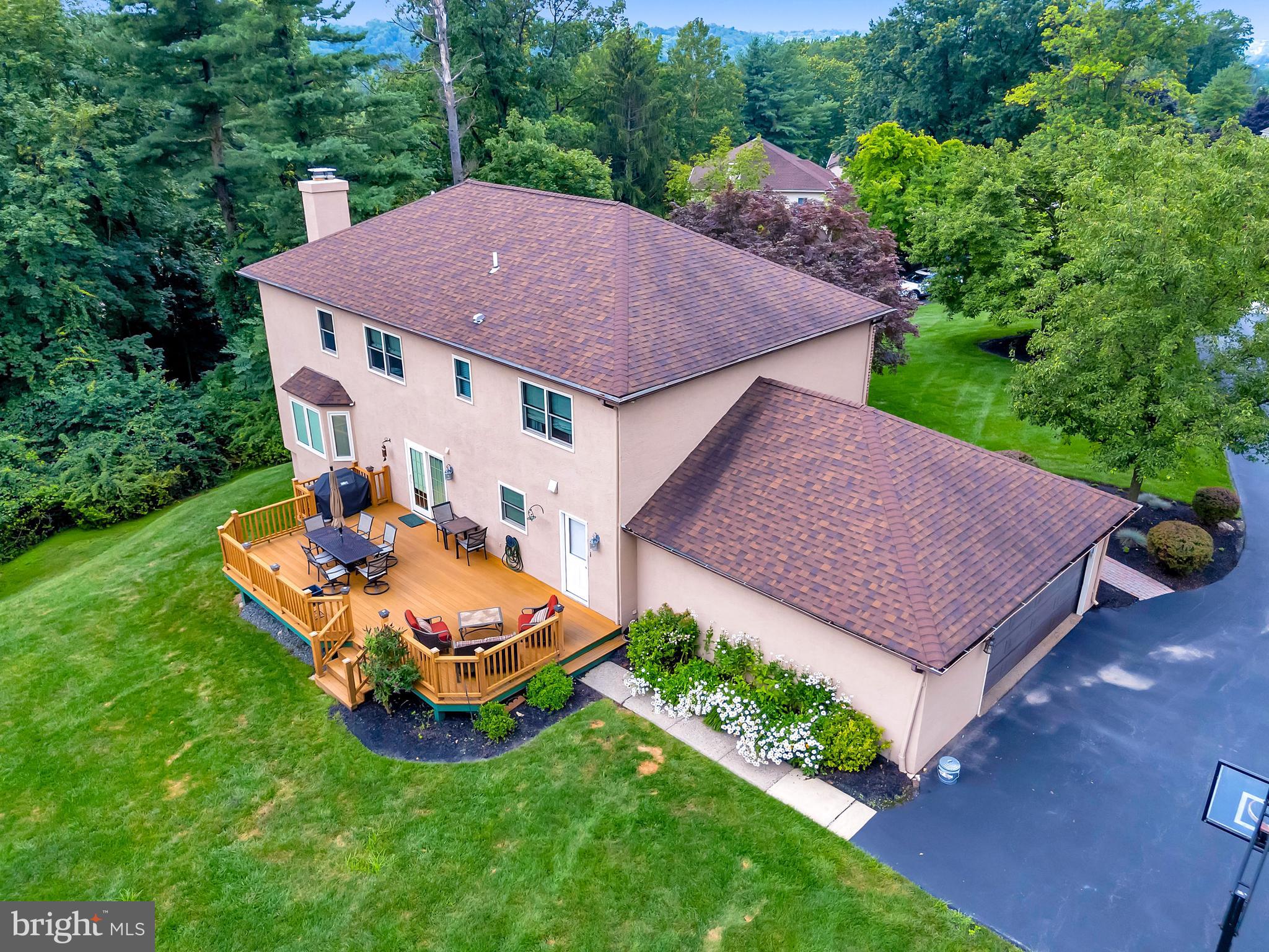 LAFAYETTE HILL - Residential