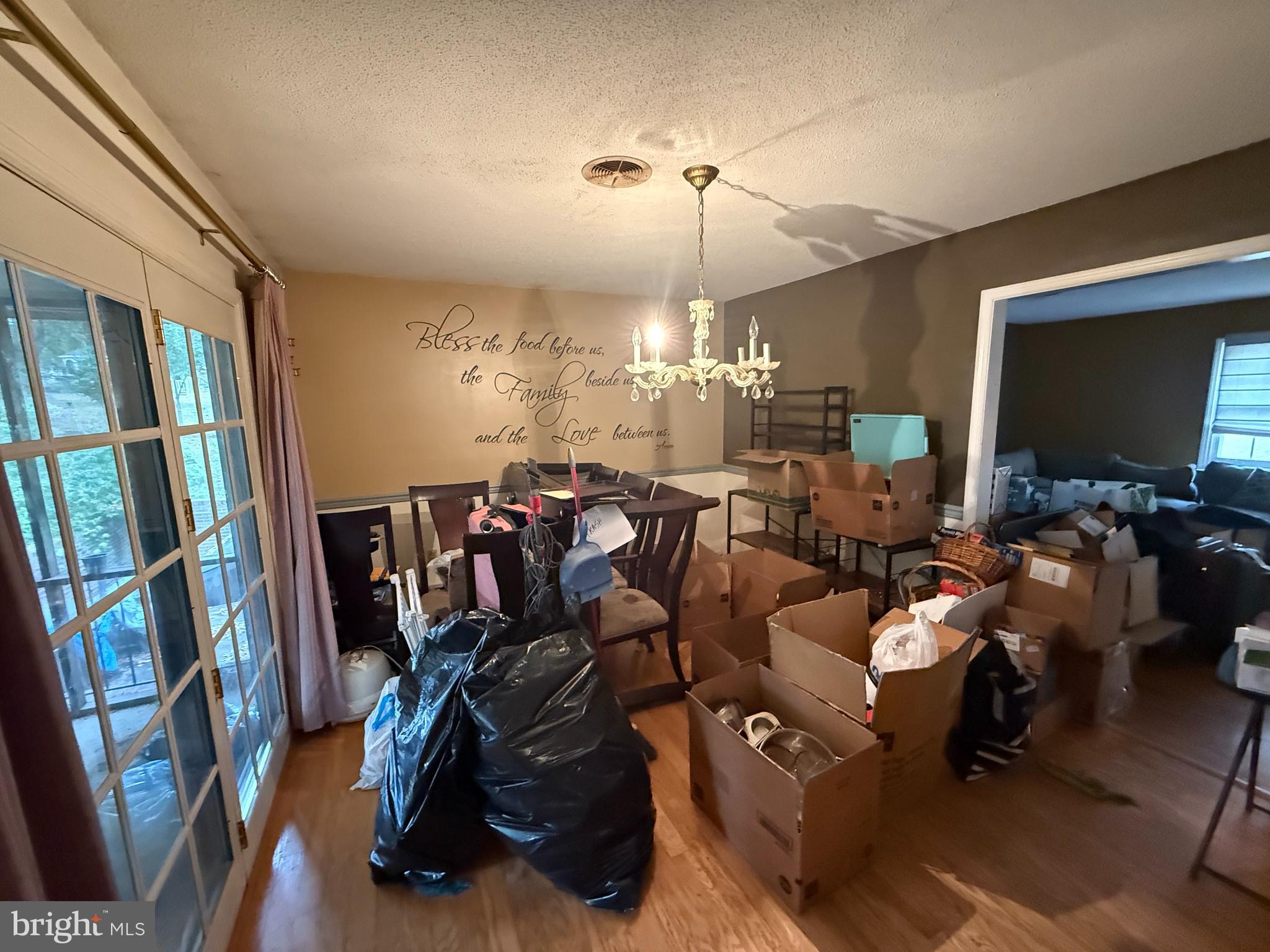 FOREST HILLS - Residential